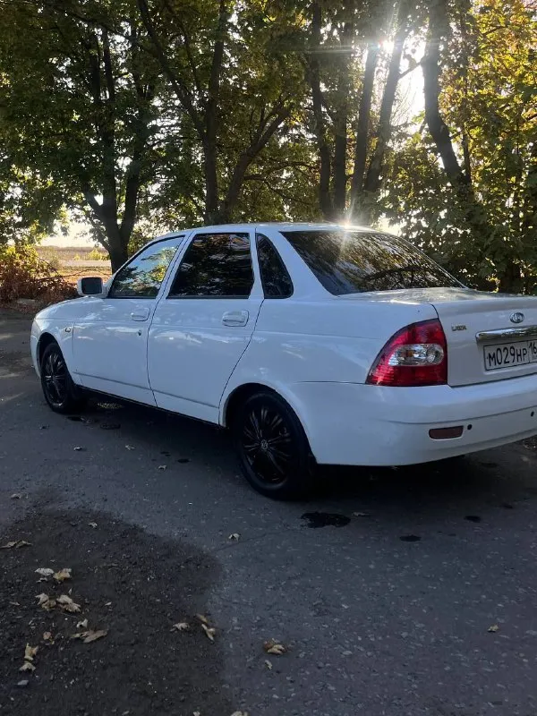 🚗 Продам автомобиль ваз приора 21703
▶️ Год выпуска: 2008 г. В.
▶️ Пробег: 176.000 км.
Подтверждён автотекой!!!
▶️ Объём двигателя: 1.6 л. , 126 мотор 16 клапанный
✅ 2 Хозяин!!!
ℹ️ описание:
✅ Автомобиль в очень хорошем состоянии.
✅ Двигатель, кпп на отлично, ходовая после ремонта.
Отрабатывает на 100 %
✅ Салон чистый, ухоженный.
🔥Комплектация люкс!!!
--Кондиционер--
• Есп 4 шт
• Эур
-Подогрев сидений
-Подогрев заднего стекла
-Подогрев зеркал
- Абс
--Датчик света--
Регулировка зеркал
Без дтп!!!
Предоставляю видео обзор автомобиля по требованию!

🏛 Юридически автомобиль чист, никаких штрафов и запретов!

💰 Цена: 370.000 рублей
Торг торг тогр
🏢 Осмотр: г. Амвросиевка.
По договору могу приехать к вам.
☎ Телефон для связи: +79493391770 звоните, пишите!!!телефон работает всегда. ..!!!!
На номере телеграмм, вацап - фотография - 8