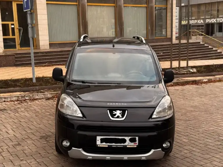 Продается peugeot partner b9
-------------------------
Дополнительное описание:
🚘 Пирожок выпуск конец 2011 года, начинка вся от рестайлинга.
1.6/Механика, двигатель самый надежный в линейки не от бмв!
Подвеска с сзади много рычажная, не рессоры!
✅ Пробег: 210 000 км
✅Топливо: бензин
💯 Состояние идеальное!!!
✅Машина в одной семье с 2014 года
✅Своевременное обслуживание
✅Использовалась для поездок с детьми
✅2 Комплекта колёс
✅Салон как новый
⚠️Сервисная  книжка и инструкция по эксплуатации имеется 
👷🏻‍♂️Произведено очень много работ по замене всего что только можно!!! 
Ближайшие 100 000 километров вам нужно будет менять только жидкости по регламенту.
Все чеки и заказ наряды в наличии, любые проверки приветствуется!
🔊Магнитола с bluetooth handsfree, навигатором и камерой заднего вида.
Успейте купить до повышения цен!
Цена до конца месяца, потом убираю с продажи и в ноябре совсем другая цена!
-------------------------
Цена: 699 999
📲 Tg: ерог
📞 Звоните: +7(949)0893530 - фотография - 1