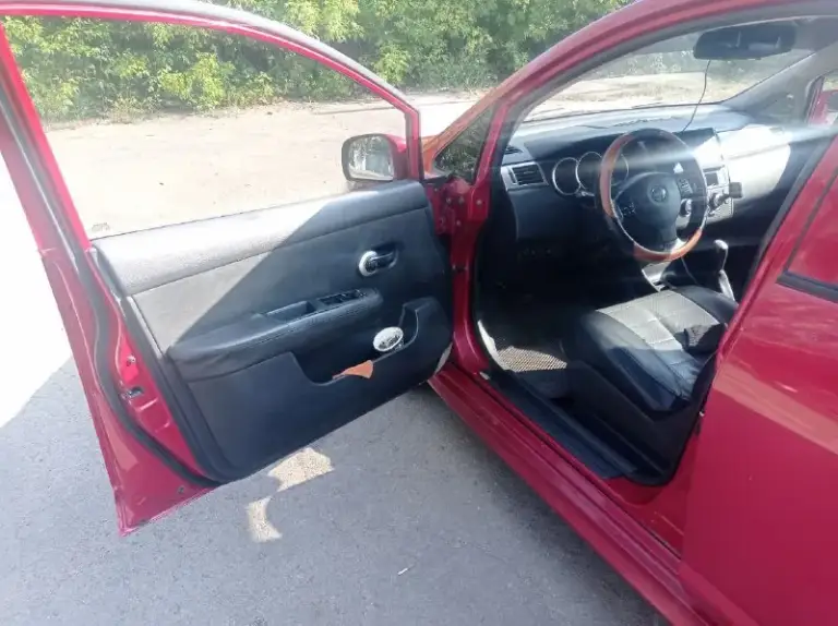 Продам nissan tiida 1.6 2010 года. Пробег 260 тысяч. Машина хорошая, вложений не требует, сел поехал. Ходовая новая, масло менялось вовремя. Недавно были обслужены тормоза в круг. Мультируль, кондиционер (заправлен) все электростеклоподьемники, подогрев
Передних сидений, андроид магнитола электро зеркала. Коробка механика. Цена 550 тысяч +79494170737 - фотография - 5