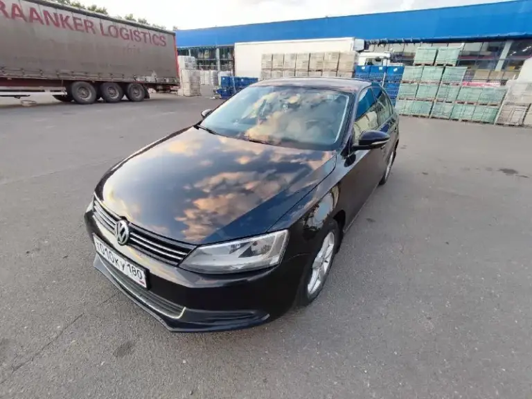 Volkswagen jetta 6
2012 Год
Пробег 198000
1.6 Механика
Хорошая комплектация:
Круиз, климат, подогревы, парктроники
Технически в полным порядке, без запретов и залогов, обмен только на деньги, все вопросы по телефону
На мне на учете, переоформление без проблем
Осмотр макеевка
+79493413744
+79494980507
Цена 750 - фотография - 2