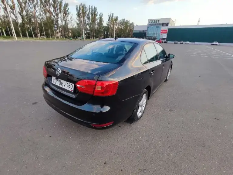Volkswagen jetta 6
2012 Год
Пробег 198000
1.6 Механика
Хорошая комплектация:
Круиз, климат, подогревы, парктроники
Технически в полным порядке, без запретов и залогов, обмен только на деньги, все вопросы по телефону
На мне на учете, переоформление без проблем
Осмотр макеевка
+79493413744
+79494980507
Цена 750 - фотография - 3