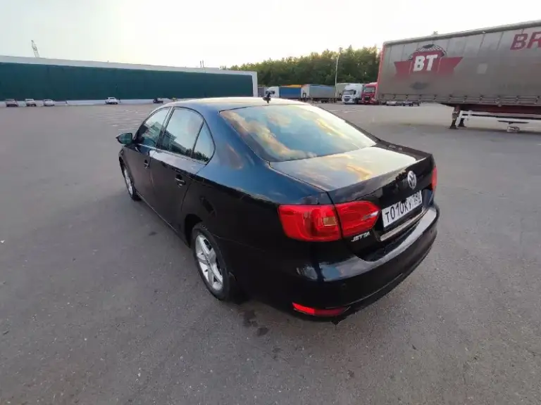Volkswagen jetta 6
2012 Год
Пробег 198000
1.6 Механика
Хорошая комплектация:
Круиз, климат, подогревы, парктроники
Технически в полным порядке, без запретов и залогов, обмен только на деньги, все вопросы по телефону
На мне на учете, переоформление без проблем
Осмотр макеевка
+79493413744
+79494980507
Цена 750 - фотография - 4