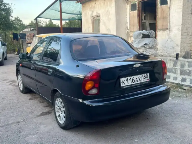 Продам ланос в хорошем состоянии авто без гнили рыжиков и всего прочего двигатель работает идеально не троит не дымит коробка не хрустит не выбивает ходовой части без вложений сел поехал документы кристально чистые цена 220 тысяч торг остальные вопросы по телефону +79495824278 - фотография - 3