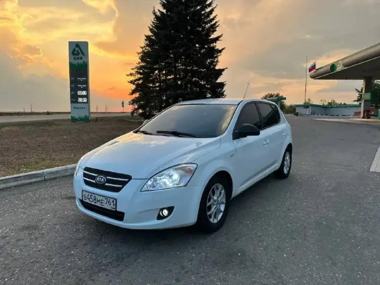 ❗Продам kia ceed❗
Год выпуска 2008,мотор 2.0 (бензин, 143 л. С. ),коробка: механика, пробег: 254.000км

✅Цена: 400.000р срочно без торга

📑 Юридически абсолютно чистая, любое переоформление без проблем!

♻Автомобиль в хорошем состоянии. Мотор не дымит и не троит, коробка работает хорошо, без хрустов и т. Д.

⚠️Установлено и вписано в документы гбо пропан евро 4.

⚙️То: новые стойки (перед, зад), рулевые наконечники, стойки стабилизатора, втулки стабилизатора (перед, зад), опорные подшипники, пыльники и отбойники, топливный насос и форсунки.

♻Комплектация: кожаный салон, климат контроль, круиз контроль, мультируль,3х режимный подогрев сидений, усилитель руля, стеклоподъемники,8 подушек безопасности, abs, esp.

🏠Осмотр днр, г. Амвросиевка
☎️Подробности по телефону:
+79493060188
(Whatsapp, telegram) - фотография - 1