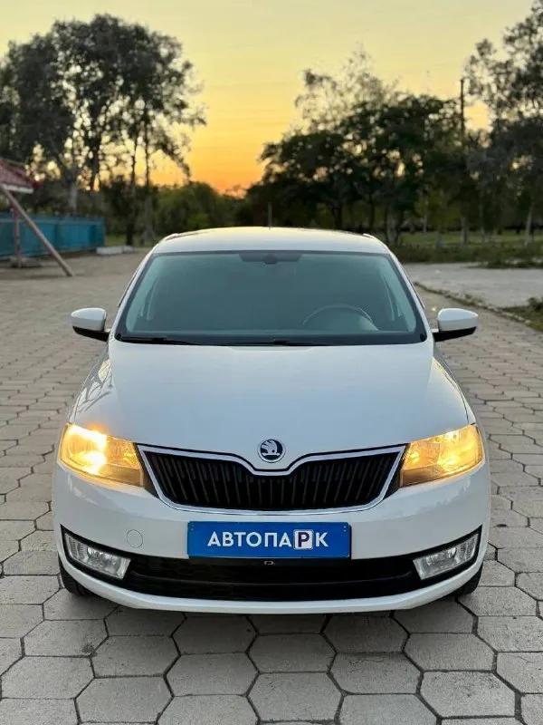 🚙 Skoda rapid
💰Цена: 990 000р.
🏢Город: мариуполь
📅Год выпуска: 2017
🧾Пробег: 148 450 км.
⚙️Двигатель: 1.6
⛽Топливо: бензин
⚙️Кпп: механика
📞 Телефон:
+7-949-727-41-51
+7-989-263-55-56
+7-949-551-91-52
💾 Описание:
Всеми любимый, проверенный временем -. .. Ackground-image:url('//telegram. Org/img/emoji/40/e29c85.png')">✅ лифтбэк - огромный багажник.
✅ Надежный двигатель.
✅ Маленький расход топлива.
✅ Подтвержденный пробег.
✅ Южная эксплуатация.
Климат-контроль ❄️ (работает отлично), кожаный мульти-руль, электропакет, abs, airbag, птф, усилитель руля, центральный замок, штатная магнитола с bluetooth, подогрев сидений, оригинальные литые диски 16-го радиуса, подлокотник, бортовой компьютер.
Улица шевченко 2️⃣6️⃣9️⃣
🏦 Возможна продажа в кредит по двум документам. - фотография - 2