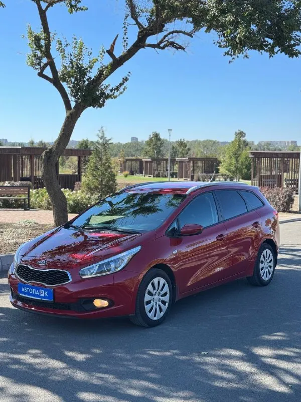 🍒 Kia ceed

💰Цена: 920 000р
🏢Город: мариуполь
📅Год выпуска: 2012
🧾Пробег: 173 664 км.
⚙️Двигатель: 1.6
⛽Топливо: бензин
⚙️Кпп: механика

📞 Телефон:

+7-949-727-41-51
+7-949-551-91-52
+7-989-263-55-56

💾 Описание:

👍 Идеальный универсал
На каждый день в отличной комплектации, будет очень удобный для семьи и так же для работы. Техническая часть на твердую пятерку и не требует никаких вложений.

✅ Один владелец.

Надёжный корейский двигатель g4fc в паре с классической механикой, порадует надёжностью, динамикой и маленьким расходом топлива. Опрятный кузов без коррозии в родной краске (два косметических подкраса)

Кондиционер, гидроусилитель руля, кожаный мультируль, полный электропакет, регулировка сиденья по высоте, сигнализация.

Улица шевченко 269

🏦 Возможна продажа в кредит по двум документам. - фотография - 1