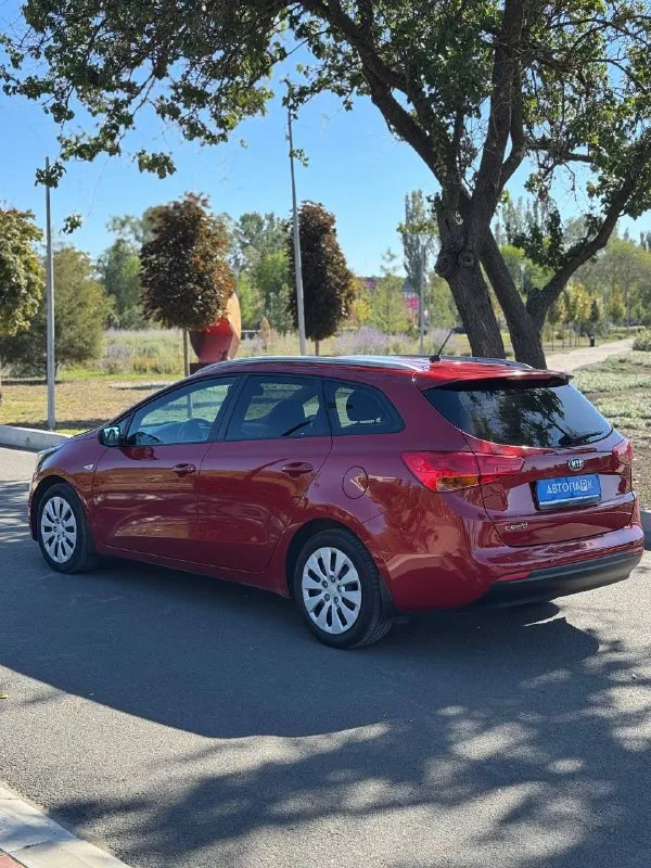 🍒 Kia ceed

💰Цена: 920 000р
🏢Город: мариуполь
📅Год выпуска: 2012
🧾Пробег: 173 664 км.
⚙️Двигатель: 1.6
⛽Топливо: бензин
⚙️Кпп: механика

📞 Телефон:

+7-949-727-41-51
+7-949-551-91-52
+7-989-263-55-56

💾 Описание:

👍 Идеальный универсал
На каждый день в отличной комплектации, будет очень удобный для семьи и так же для работы. Техническая часть на твердую пятерку и не требует никаких вложений.

✅ Один владелец.

Надёжный корейский двигатель g4fc в паре с классической механикой, порадует надёжностью, динамикой и маленьким расходом топлива. Опрятный кузов без коррозии в родной краске (два косметических подкраса)

Кондиционер, гидроусилитель руля, кожаный мультируль, полный электропакет, регулировка сиденья по высоте, сигнализация.

Улица шевченко 269

🏦 Возможна продажа в кредит по двум документам. - фотография - 4