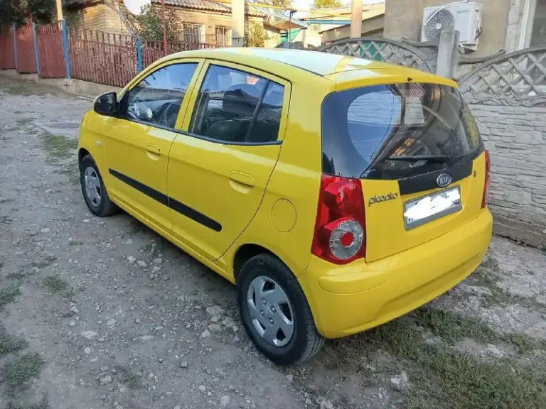 ❗️Продам kia picanto 1.0.❗️ 2009 года выпуска. 5 мкпп. Пробег родной 209 т. Км.
Автомобиль в хорошем техническом состоянии. Все стекла родные, включая лобовое. В дтп не участвовал.   Двс работает тихо и ровно. Масло не расходует. Кпп переключается без посторонних звуков. Яркий, городской, ухоженный, экономичный автомобиль, с низкой ценой обслуживания.
Цена 390 тыс. Руб.
Телефон +7949-844-71-64 - фотография - 2