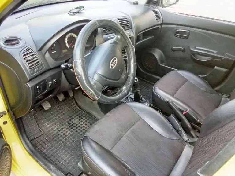 ❗️Продам kia picanto 1.0.❗️ 2009 года выпуска. 5 мкпп. Пробег родной 209 т. Км.
Автомобиль в хорошем техническом состоянии. Все стекла родные, включая лобовое. В дтп не участвовал.   Двс работает тихо и ровно. Масло не расходует. Кпп переключается без посторонних звуков. Яркий, городской, ухоженный, экономичный автомобиль, с низкой ценой обслуживания.
Цена 390 тыс. Руб.
Телефон +7949-844-71-64 - фотография - 5