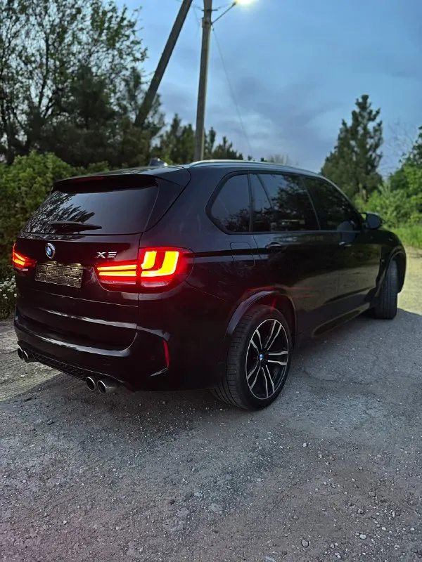 Bmw х5м f15
2017 Год !!!
Надежный 3.0l мотор бензиновый, 326 л. С.
Один хозяин
Настоящий заводской m– пакет
Состояние идеальное. Все работает исправно. Катализаторы, клапаны егр на месте и работают как часики.
Обслуживается на специализированной станции bmw (все заказ наряды с чеками обслуживания машины имеются)
Автомобиль после детейлинга- отполирован, покрыт керамикой в два слоя.
2 Комплекта разноширокой резины зима/лето.
Авто хозяйское, на полном ходу. Без каких либо вложений.
Продажа в связи с покупкой g серии
Цена 3.950 мил. ,торг адекватный у капота
Осмотр енакиево +79494627420
📞 Звоните: +7(949)4627420 - фотография - 2