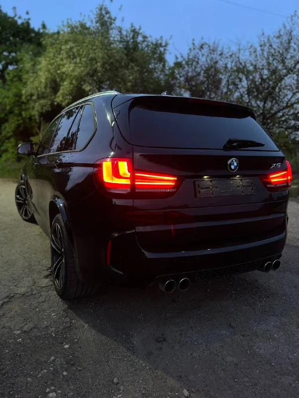 Bmw х5м f15
2017 Год !!!
Надежный 3.0l мотор бензиновый, 326 л. С.
Один хозяин
Настоящий заводской m– пакет
Состояние идеальное. Все работает исправно. Катализаторы, клапаны егр на месте и работают как часики.
Обслуживается на специализированной станции bmw (все заказ наряды с чеками обслуживания машины имеются)
Автомобиль после детейлинга- отполирован, покрыт керамикой в два слоя.
2 Комплекта разноширокой резины зима/лето.
Авто хозяйское, на полном ходу. Без каких либо вложений.
Продажа в связи с покупкой g серии
Цена 3.950 мил. ,торг адекватный у капота
Осмотр енакиево +79494627420
📞 Звоните: +7(949)4627420 - фотография - 4
