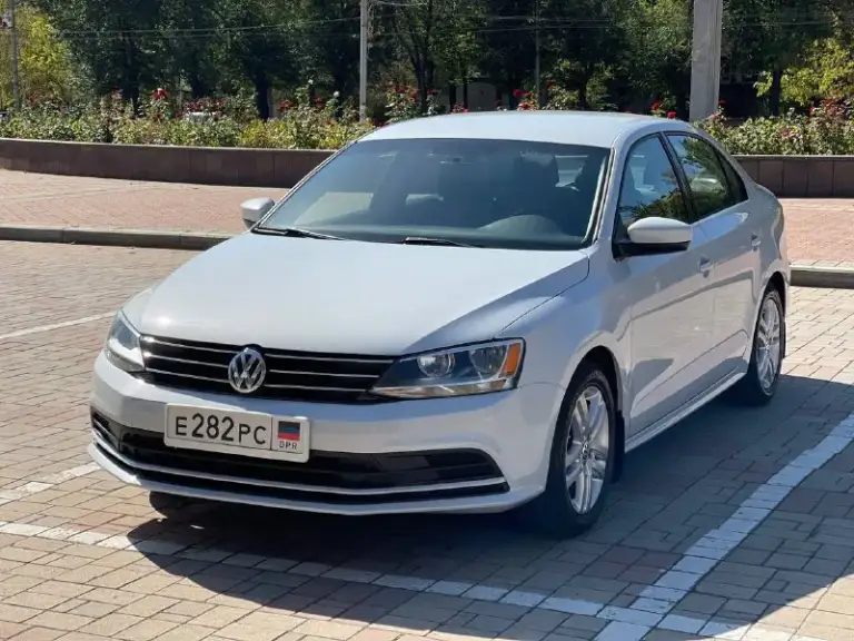 Продам volkswagen jetta vi
Год выпуска: 2017 (рестайлинг)
Коробка: автомат
Двигатель: 1.4 ( турбо )
Пробег 115 тыс. Км (72 тыс. Миль)
Автомобиль в идеальном состоянии.
Технически авто в отличном состоянии, ходовая сбита, мотор и коробка без нареканий.
Один владелец.
За машиной следил, то делал вовремя, авто с первых дней хранился на паркинге.
Комплектация comfortline: мультируль, 4 эл. Стеклоподъемника, камера заднего вида, кондиционер, подогрев передних сидений, эл. Регулировка зеркал и многое другое.
Цена: 1.150.000 тыс. Рублей 💸
Автомобиль находиться в г. Донецке
Обращаться по номеру телефона

+79493574675 - фотография - 1
