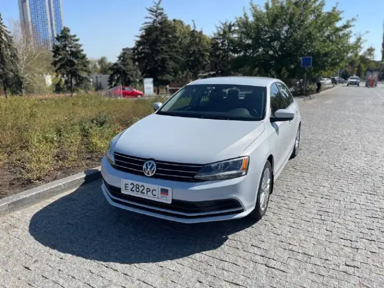 Продам volkswagen jetta vi
Год выпуска: 2017 (рестайлинг)
Коробка: автомат
Двигатель: 1.4 ( турбо )
Пробег 115 тыс. Км (72 тыс. Миль)
Автомобиль в идеальном состоянии.
Технически авто в отличном состоянии, ходовая сбита, мотор и коробка без нареканий.
Один владелец.
За машиной следил, то делал вовремя, авто с первых дней хранился на паркинге.
Комплектация comfortline: мультируль, 4 эл. Стеклоподъемника, камера заднего вида, кондиционер, подогрев передних сидений, эл. Регулировка зеркал и многое другое.
Цена: 1.150.000 тыс. Рублей 💸
Автомобиль находиться в г. Донецке
Обращаться по номеру телефона

+79493574675 - фотография - 2