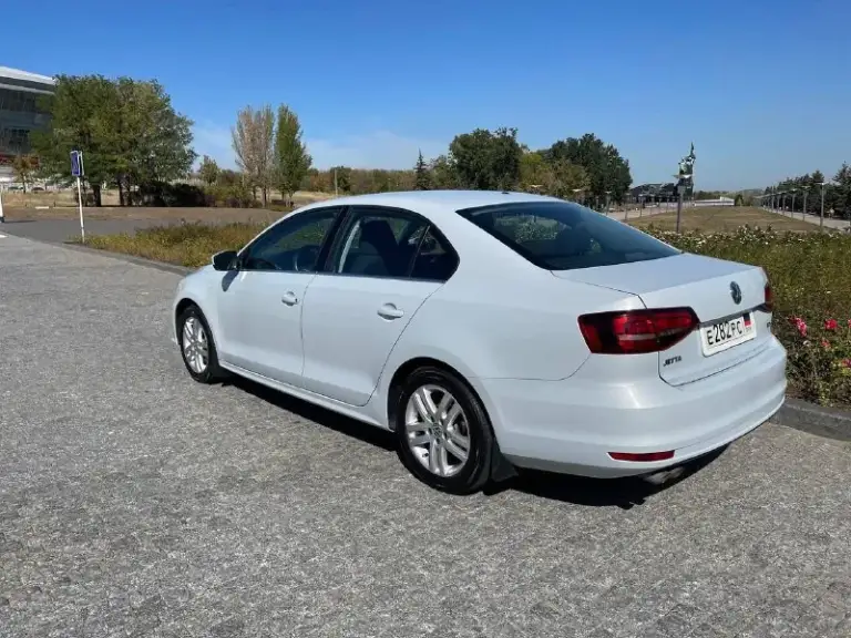 Продам volkswagen jetta vi
Год выпуска: 2017 (рестайлинг)
Коробка: автомат
Двигатель: 1.4 ( турбо )
Пробег 115 тыс. Км (72 тыс. Миль)
Автомобиль в идеальном состоянии.
Технически авто в отличном состоянии, ходовая сбита, мотор и коробка без нареканий.
Один владелец.
За машиной следил, то делал вовремя, авто с первых дней хранился на паркинге.
Комплектация comfortline: мультируль, 4 эл. Стеклоподъемника, камера заднего вида, кондиционер, подогрев передних сидений, эл. Регулировка зеркал и многое другое.
Цена: 1.150.000 тыс. Рублей 💸
Автомобиль находиться в г. Донецке
Обращаться по номеру телефона

+79493574675 - фотография - 5