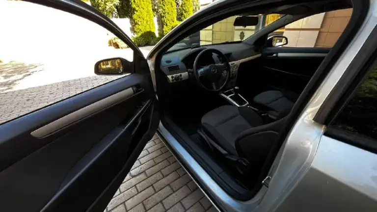 ✔️В продаже
🏎️ Opel astra gtc
🐎 1.8
🕹️Кпп механика
✔️Год выпуска 2008
🇷🇺Рф учёт любой вид переоформление
✔️Хорошая комплектация, подогрев передних сидений, электро регулировка зеркал, мульти руль, датчик света-дождя.
💰Цена 530.000 тысяч рублей торг
Номер:+79494821415 так же на этом номере (telegram)
📞 Звоните: +7(949)4821415 - фотография - 5