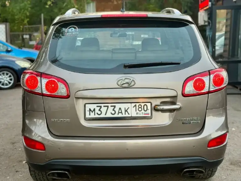💶 Цена:1.340.000р
📮 Город:донецк
🚘 Марка / модель: hyundai santa fe
📅 Год выпуска:2011
📊 Пробег:175000км
⛽ Двигатель (тип, объем, ): 2.2
🔧 Тип кпп:автомат
📝 Описание: один хозяин с момента покупки в салоне г. Донецк. Машина в очень хорошем состоянии. Кузов не гнилой. Часики. Максимальная комплектация. Климат работает. Два ключа. Переоформление без проблем. Возможна продажа в кредит.
☎ Контактный телефон:+79495001160(телеграм)
📞 Звоните: +7(949)5001160 - фотография - 3