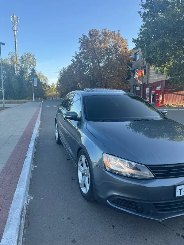 Продам volkswagen jetta 2011 года выпуска, мотор 2.5 атмосферный, (6-ти ступенчатый aisin), пробег 118.000 миль, в комплектации кожаный салон, люк, подогревы сидений, борт компьютер, мультируль. Машина вложений не требует, работает все что должно работать. Цена 1🍋
Обмен
+79495730450
📲 Tg: псих
📞 Звоните: +7(949)5730450 - фотография - 6