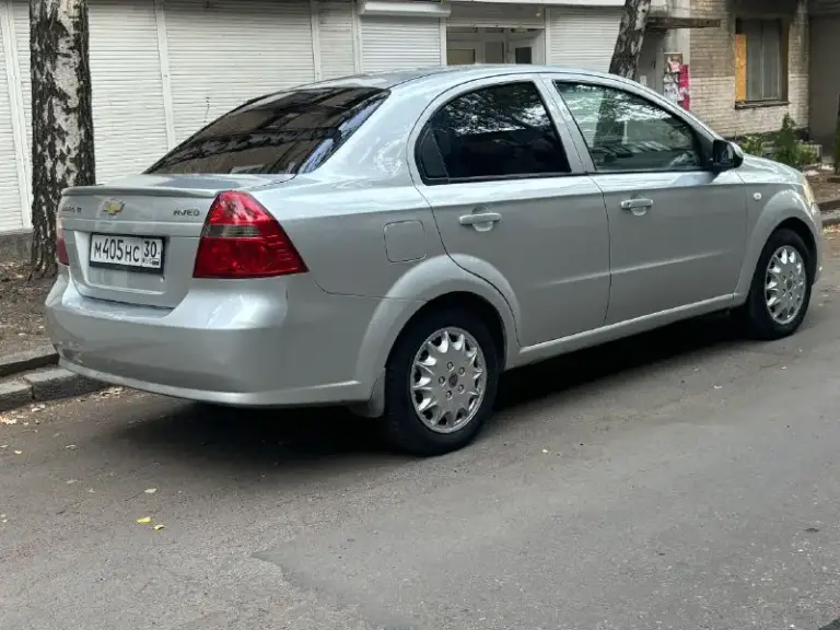 ‼️Chevrolet aveo автомат ‼️
Год 2008
Пробег 291 ( родной)
Двигатель 1.4 101 лс
Коробка автоматическая
Автомобиль в очень хорошем состоянии.
Двигатель работает ровно. Не троит, ошибок нет, набирает хорошо.
Коробка в идеальном состоянии. Переключает без пинков, рывков, провалов. Не затягивает. Установлен самый обычный 4 ступенчатый японский айсин. В прошлом году было полное то с заменой соленоида. Летом частичная замена масла. Ближайшие 30-40 тысяч не требует никаких вмешательств.
Ходовая мягкая. Посторонних звуков нет.
По электрике работает каждая кнопочка. Последние 8 лет в одной семье.
‼️Кондиционер работает. ‼️
В июле установлен новый компрессор, заменена трубка и заправлен.
Радиаторы снимали и чистили.
Кузов в отличном состоянии.
Резина зима уже обута.
Юридически чистая
Переоформление.
Самый дешевый в обслуживании, неприхотливый, надежный авто на автомате.
Идеальный вариант для новичка, девочке, такси, торговому.
Цена 450 т. Р. И нереально хороший торг реальному покупателю.
+79493328438 - фотография - 8