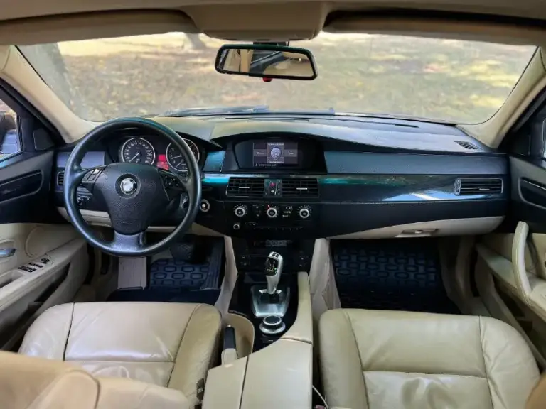 Продам bmw 5 е60
:2.5 Бензин 218л. С
Коробка: автоматическая!
Год выпуска: 2008
Пробег родной : 300к!
Масло не расходует, любые проверки на вашем сто, двигатель после кап ремонта, коробка работает идеально, авто в хорошей комплектации, климат контроль двух зонный, люк, датчики света и дождя, круиз контроль, полный электра пакет, кожаный салон, приводы сидений, парктроники.
В 2024 году было произведено много работы над машиной, вложено 400 ка, замена стоек в круг, дисковых тормозов и колодок, все рычаги в круг новые, мотор весь переуплотнен, система охлаждения новая, новый компрессор кондиционера, новая рулевая рейка, новые задние привода, также поменяно масло в двигателе и коробке, новые свечи, машина ближайшее время не потребует вложений, поменяно все что можно было поменять и довести машину до идеального состояния. Переделана оптика, светит отлично, все что было проделано по машине выше перечисленное, не выдумки, в этом вы можете увид
📞 Звоните: +7(949)4976240 - фотография - 10
