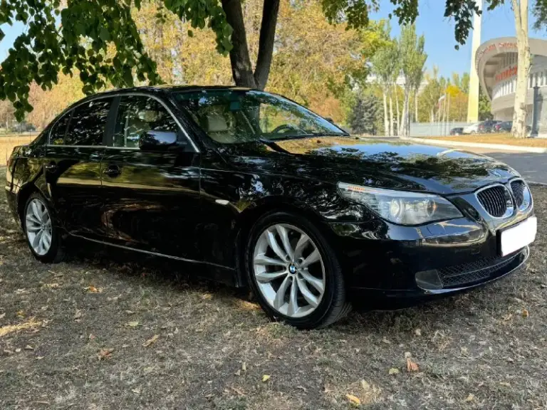 Продам bmw 5 е60
:2.5 Бензин 218л. С
Коробка: автоматическая!
Год выпуска: 2008
Пробег родной : 300к!
Масло не расходует, любые проверки на вашем сто, двигатель после кап ремонта, коробка работает идеально, авто в хорошей комплектации, климат контроль двух зонный, люк, датчики света и дождя, круиз контроль, полный электра пакет, кожаный салон, приводы сидений, парктроники.
В 2024 году было произведено много работы над машиной, вложено 400 ка, замена стоек в круг, дисковых тормозов и колодок, все рычаги в круг новые, мотор весь переуплотнен, система охлаждения новая, новый компрессор кондиционера, новая рулевая рейка, новые задние привода, также поменяно масло в двигателе и коробке, новые свечи, машина ближайшее время не потребует вложений, поменяно все что можно было поменять и довести машину до идеального состояния. Переделана оптика, светит отлично, все что было проделано по машине выше перечисленное, не выдумки, в этом вы можете увид
📞 Звоните: +7(949)4976240 - фотография - 4
