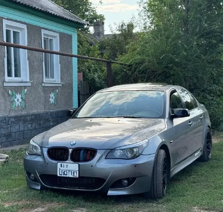 Продам bmw 535i е60 рестайлинг 2007год двигатель n54 3литра турбо, спорт коробка
Автомобиль в родном окрасе, хорошая комплектация, ломающиеся сидения, мультируль, магнитофон андроид, складывание зеркал, без ключевой доступ, на приятном выхлопе, два комплекта резины на дисках, лето 18, зима 17 почти новая проехала один сезон.
Масло не ест, меняется каждые 6000км. Пробег 297тыс родной. Был недавно установлен новый бампер м лук
Адаптивный ксенон. Цена 1 650 000₽ торг.
Все вопросы по телефону +79591067735
📞 Звоните: +7(959)1067735 - фотография - 10