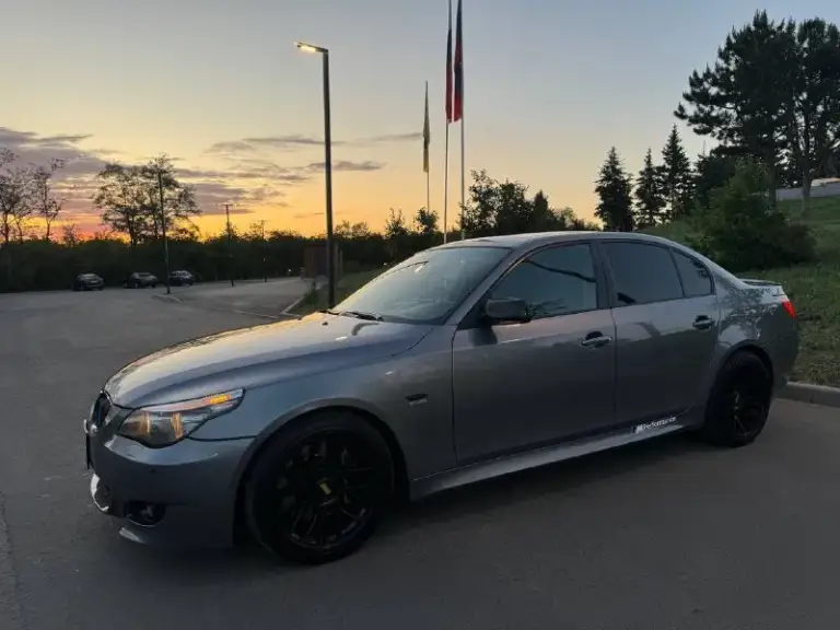 Продам bmw 535i е60 рестайлинг 2007год двигатель n54 3литра турбо, спорт коробка
Автомобиль в родном окрасе, хорошая комплектация, ломающиеся сидения, мультируль, магнитофон андроид, складывание зеркал, без ключевой доступ, на приятном выхлопе, два комплекта резины на дисках, лето 18, зима 17 почти новая проехала один сезон.
Масло не ест, меняется каждые 6000км. Пробег 297тыс родной. Был недавно установлен новый бампер м лук
Адаптивный ксенон. Цена 1 650 000₽ торг.
Все вопросы по телефону +79591067735
📞 Звоните: +7(959)1067735 - фотография - 2