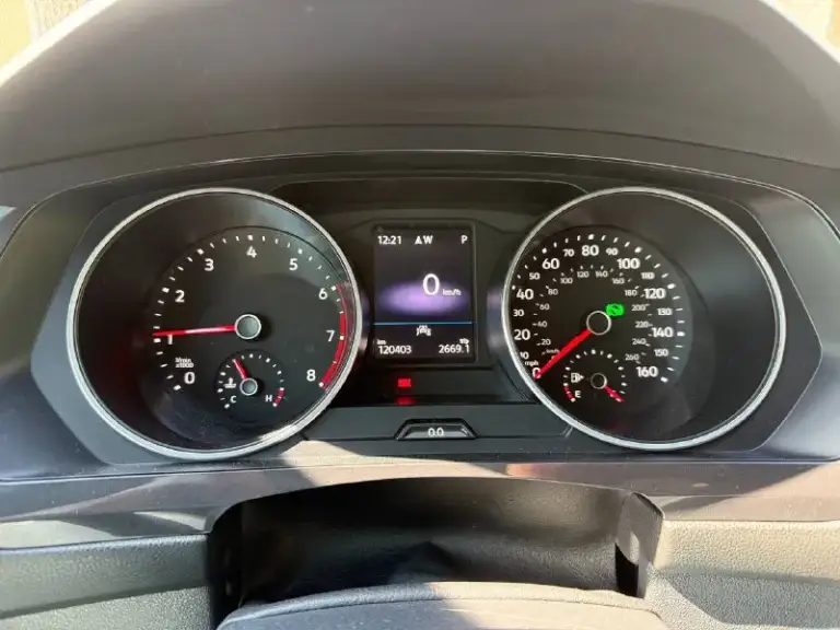 Volkswagen tiguan 11/20 с минимальными повреждениями. Пробег 120000км, безопасность вся целая, пробег оригинальный, в машине работает каждая функция и кнопка, полный привод, комплект зимней резины, цена 3100000₽, телефон для связи +79495966869
📲 Tg: семен
📞 Звоните: +7(949)5966869 - фотография - 8