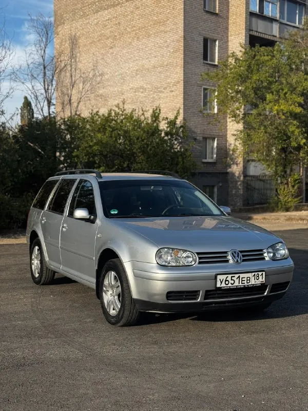 Продается надежный и ухоженный volkswagen golf 4 2002 года. Двигатель 1.6 на механической коробке передач. Автомобиль не бит и не крашен, полностью в родной краске, все стекла оригинальные. В отличном состоянии, технически исправен, все системы работают без нареканий. Масло не ест. Комплектация хорошая, включает все необходимое для комфортной езды. Машина очень экономичная, расход топлива минимальный. Пробег всего 230 тысяч км. В комплекте два ключа. Отличный выбор для тех, кто ищет надежный и недорогой в обслуживание автомобиль в отличном состоянии!
Цена:700 т. Р. Торг.
Город алчевск. +79591939997
📞 Звоните: +7(959)1939997 - фотография - 1