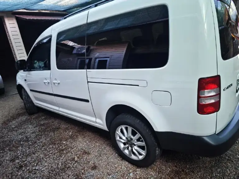 Volkswagen кадди макси — семейный крейсер на полном приводе! 🚐
Всем привет! Продаю своего верного друга — volkswagen caddy maxi. Этот трудяга готов стать вашим надёжным компаньоном в любых приключениях!
Основные характеристики:
Год выпуска: 2013 — ещё совсем юнец!
Двигатель: 2.0 — экономичный и надёжный
Привод: полный — бездорожье не помеха!
Вместимость: 7 мест — вся семья и друзья в сборе!
Пробег: 315 000 км — проверен временем
Почему стоит купить именно этот авто:
Просторный салон — можно устроить вечеринку в пути!
Вместительный багажник — увезёте всё, что душе угодно
Экономичный — сэкономите на топливе
Полный привод — зимой как на лыжах!
Семь мест — вся семья в сборе!
Цена: 1 900 000 рублей — разумная цена за такого красавца!
Звоните прямо сейчас! Пока вы думаете, кто-то другой уже едет на тест-драйв. Не упустите возможность стать владельцем этого замечательного авто!
📞 Телефон для связи: +79494771899
P. S. Автомобиль ждёт именн
📲 Tg: @knorozaleksandr
📞 Звоните: +7(949)4771899 - фотография - 4
