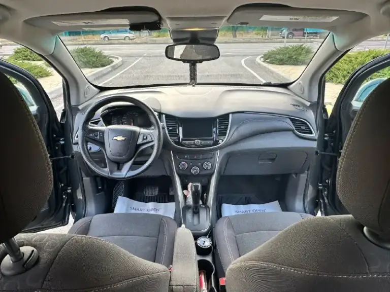 В продаже свой кроссовер chevrolet trax 2019г
Двигатель: 1.4турбо (140л. С)
Кпп: автомат 6speed
Привод: передний
Пробег: 82000км (100%оригинальный)
Цена: 1.700.000р
Город: красный луч
Контакты: +79591952012
Продажа в связи с покупкой нового авто!
Кузов в родной краске, кроме переднего правого крыла(вторичный окрас без дтп)
Безопасность (airbag) родная вся на месте!
Надёжный 1.4 мотор в сочетании с обычным 6 ступенчатым автоматом(гидротрансформатором) обеспечивает маленький расход топлива 7.5л смешанный цикл💪
Комплектация:
-Электро-стеклоподъемники 4двери
-Кондиционер
-Круиз-контроль
-Abs(антиблокировочная система)
-Esp(система курсовой устойчивости)
-Ebd(система распределения тормозного усилия)
-Bas(вспомогательная система торможения)
-Tcs(антипробуксовочная система)
-Hac (система помощи при старте на подъеме)
-Датчик дождя
-Датчик света
-Мультируль,
-Мультимедиа apple carplay и аndroid avto
-Камера заднего вида с проекцией
-Навигация
-Бортовой компьютер
-Сигнализация
-П
📞 Звоните: +7(959)1952012 - фотография - 6