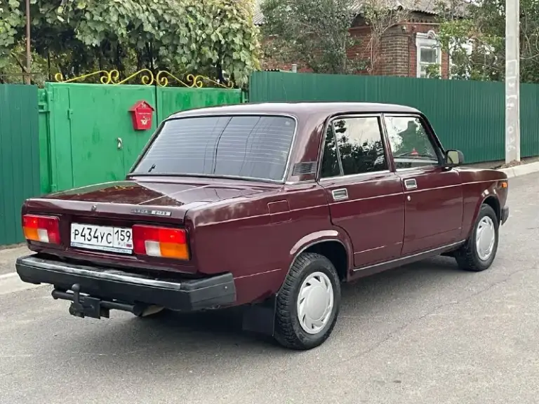 Продам ваз 2105 2006 года
В хорошем состоянии без вложений по технике в идеальном состоянии мотор коробка редуктор электрика все в идеальном состоянии машина без вложений хоть садись езжай на луну и обратно машина крепкая надежная
Уже на хорошей зимней резине
Стоит хорошая музыка пионер
Салон хороший не просиженный
Сигнализация есть
По документам полный порядок переоформление обязательно
Машина без дтп стекла все заводские в родном окрасе
Город мариуполь
+79498357723 Леонид
+79498364847 Леонид
Цена 205 тысяч рублей
Торг быстрым. - фотография - 5