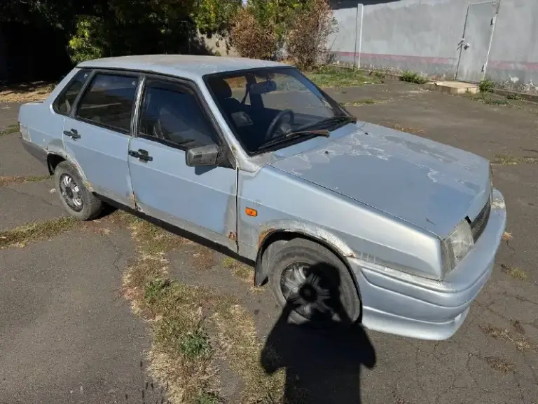 Продам ваз 21099, на ходу, на газу, состояние кузова видно на фото, днище, ланжероны, стаканы целые, двигатель работает хорошо не троит и не стучит, коробка работает нормально не хрустит и не выбивает, продажа по техпаспорту, есть номер хозяина для переоформления, цена 50000₽, машина находится в донецке в кировском районе, остальные вопросы по телефону 79493886439
📲 Tg: серега
📞 Звоните: +7(949)3886439 - фотография - 8
