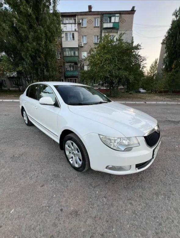 Skoda superb
2012
1.8
240 Оригинального пробега!
Зеленая автотека!
Без дтп! Родной окрас, родные стекла включая лобовое! Фары, фонари так же оригинальные! Все кузовные элементы заводские и не крученные!
Никакой коррозии! Машина южная!
79192711107 Владислав
📲 Tg: @tot_kto_dovezet_tebya_do_doma
📞 Звоните: +7(919)2711107 - фотография - 1