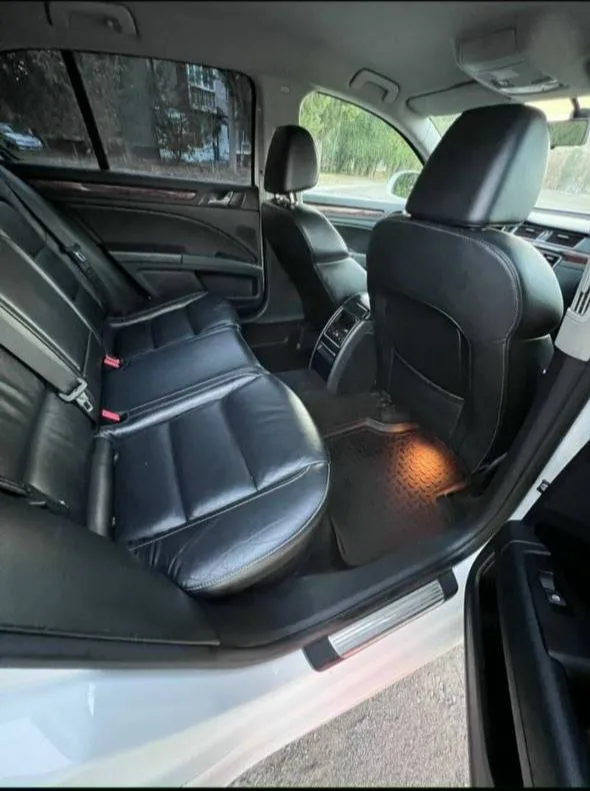 Skoda superb
2012
1.8
240 Оригинального пробега!
Зеленая автотека!
Без дтп! Родной окрас, родные стекла включая лобовое! Фары, фонари так же оригинальные! Все кузовные элементы заводские и не крученные!
Никакой коррозии! Машина южная!
79192711107 Владислав
📲 Tg: @tot_kto_dovezet_tebya_do_doma
📞 Звоните: +7(919)2711107 - фотография - 5