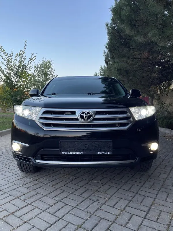 Toyota highlander-2011 год-6-месяца-черный-на черном салоне!
3.5-Бензин-v6 -(273-лошадки!)
Привод -полный !
Владельцев-3 чел!
Пробег -209,000 км (родной)
В максимальной комплектации-limited type-7 мест !
Бесключевой доступ !
Салон -кожа -в отличном состоянии !
Электро-регулировки сидений+ подогревы
Хорошая музыка !
Камера заднего вида -на двух экранах!
Климат контроль-(холодит хорошо!)
Сердце-мотор -работает идеально !(масло заменено 1200 км назад!)
At-работает идеально !
Колеса - оригинал -r19-(резина практически новая, износ-7-10процентов)
Багажник с элекро-приводом -открывается -закрывается с пульта !
Сигнализация с автозапуском !
Свет -шикарный -стоят леды в круг!
Рыжиков-гнили и прочей чепухи -отсутствует !
За машину не стыдно, ухоженная(чаечка)
Цена -1,930000₽(торг присутствует после просмотра!)
Тел :+79495936159
Осмотр -макеевка!
📞 Звоните: +7(949)5936159 - фотография - 8