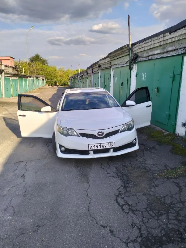 Продам toyota camry 2013 г. В. Двигатель 2.5 пробег 77779 миль. В одних руках с 2022 года, я хозяин. Полностью обслужена, делать не нужно ничего от слова совсем, сел и поехал. Цена 1.9 млн. Руб. +79493222505 вадим.
📲 Tg: вадим блудов
📞 Звоните: +7(949)3222505 - фотография - 6