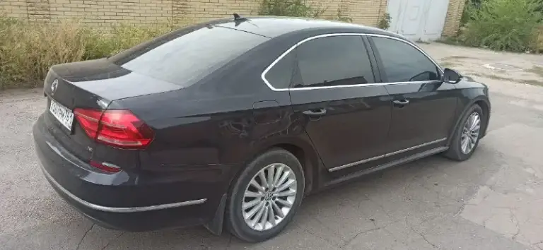 Volkswagen passat nms 1.8. Turbo tsi🇩🇪
2016 Год. Цена 1.55 торг есть.
В хорошем состоянии.
В комплекте 2 ключа!
Светлый кожаный салон, люк!
Пробег 221.000 км в основном трассовый(оригинал любые проверки)
Камера заднего вида, заправленный двух зонный климат контроль, хорошая акустическая система, мультимедиа в большим экраном, поддержка carplay, usb, aux, bluetooth,
Подогревы сидений.
Круиз контроль,
Мульти- руль,
Система start-stop, бесключевой доступ, дистроник, слепые зоны.
Автомобиль полностью обслужен!! Дополнительно в задние пружины установлены пневмоподушки.
Расходники все поменяны.
Стоит на постоянном учете переоформление в мрэо.
Минимальные повреждения, крашена крышка багажника. Подушки не стреляли. Тел. +79493068568
📲 Tg: александр абрамович
📞 Звоните: +7(949)3068568 - фотография - 3