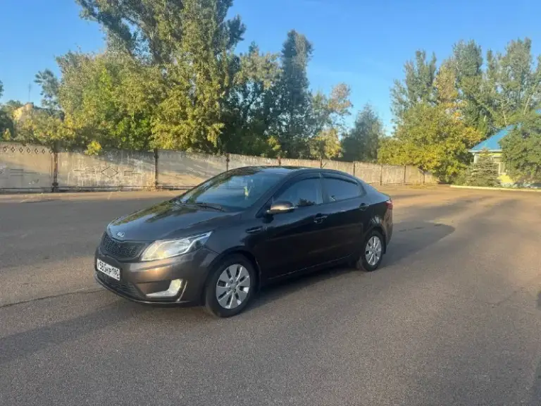 Продается kia rio, 2014 г. В. , рестайлинг
Цена: 1 150 000₽ телефон: +7 (949) 384 62 83 - telegram
Город макеевка
Ключевые преимущества:
· Проверенная история: автомобиль не использовался в такси или каршеринге
·Полностью обслужен, готов к эксплуатации — никаких дополнительных вложений не требует.
· Чистые документы: птс оригинальный, нет штрафов, и ограничений. Любые проверки приветствуются.
· Вместе с автомобилем комплект зимней резины.
Технические характеристики:
· Год выпуска: 2014 (рестайлинг)
· Двигатель: 1.6 л
· Коробка передач: 6-ступенчатый автомат
· Пробег: 100 000 км (подтвержден)
· Состояние: идеальное, ухоженное
Комплектация:
· Климат-контроль (двухзонный)
· Подогрев передних сидений
· Подогрев рулевого колеса
· Подогрев зоны стеклоочистителей
· Электрорегулировка и подогрев зеркал
· Подогрев заднего стекла
· Электропакет
· Мультифункциональное рулевое колесо
· Парктроники
· Магнитола
· Сигнализация двухсторонняя
·Сервисная книжка
· Два ключа
· Чистый салон и кузов - фотография - 3