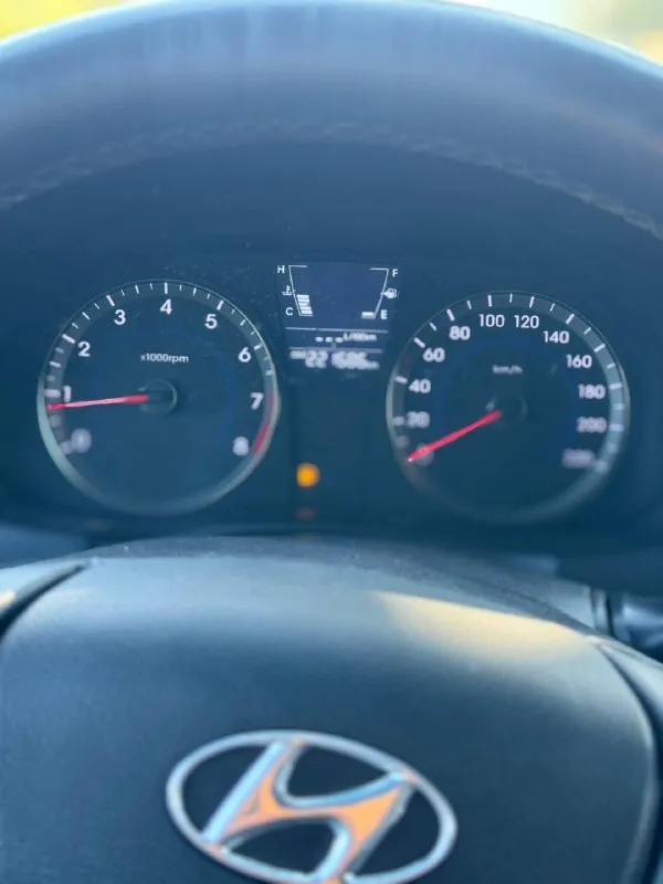 🔘 Hyundai solaris

💰Цена: 800 000р
🏢Город: мариуполь
📅Год выпуска: 2012
🧾Пробег: 221 606км.
⚙️Двигатель: 1.6
⛽Топливо: бензин
⚙️Кпп: механика

📞 Телефон:

+7-989-263-55-56
+7-949-727-41-51
+7-949-551-91-52

💾 Описание:

Solaris зарекомендовал себя на российском рынке как универсальный, практичный и надежный автомобиль для тех, кому важны экономичность,
Надёжность и комфорт.

✅ Южная эксплуатация, кузов без коррозии
✅Хорошее состояние как внешне, так и технически

Шикарная комплектация:
Кондиционер ❄️ (работает отлично), кожаный мульти-руль, четыре электростеклоподьемника, электропривод зеркал, подогрев сидений, птф, abs, airbag, гидроусилитель, хорошая летняя резина.
🎁 Установлена android магнитола с камерой заднего вида и сигнализация с опцией автозапуска.

Улица шевченко 269

🏦 Возможна продажа в кредит по двум документам. - фотография - 10