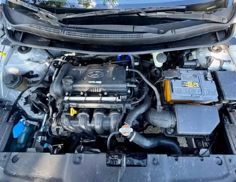 🔘 Hyundai solaris

💰Цена: 800 000р
🏢Город: мариуполь
📅Год выпуска: 2012
🧾Пробег: 221 606км.
⚙️Двигатель: 1.6
⛽Топливо: бензин
⚙️Кпп: механика

📞 Телефон:

+7-989-263-55-56
+7-949-727-41-51
+7-949-551-91-52

💾 Описание:

Solaris зарекомендовал себя на российском рынке как универсальный, практичный и надежный автомобиль для тех, кому важны экономичность,
Надёжность и комфорт.

✅ Южная эксплуатация, кузов без коррозии
✅Хорошее состояние как внешне, так и технически

Шикарная комплектация:
Кондиционер ❄️ (работает отлично), кожаный мульти-руль, четыре электростеклоподьемника, электропривод зеркал, подогрев сидений, птф, abs, airbag, гидроусилитель, хорошая летняя резина.
🎁 Установлена android магнитола с камерой заднего вида и сигнализация с опцией автозапуска.

Улица шевченко 269

🏦 Возможна продажа в кредит по двум документам. - фотография - 7