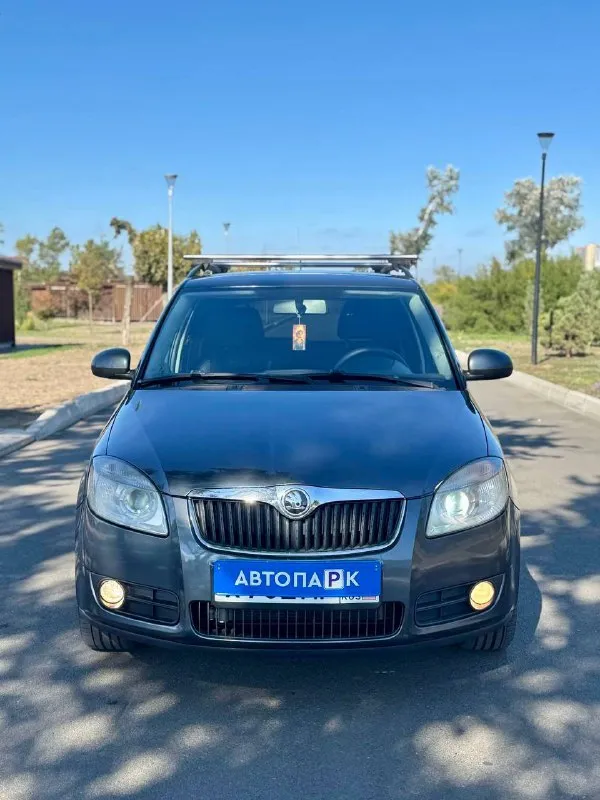 🇨🇿 Skoda fabia 1.4 mk2

💰Цена: 640 000р
🏢Город: мариуполь
📅Год выпуска: 2008
🧾Пробег: 211 012 км.
⚙️Двигатель: 1.4
⛽Топливо: бензин
⚙️Кпп: механика

📞 Телефон:

+7-949-727-41-51
+7-989-263-55-56
+7-949-551-91-52

💾 Описание:

Fabia идеальный выбор для тех, кто ищет надёжный и практичный автомобиль. Этот универсал отличается элегантным дизайном и просторным салоном.

✅ Два владельца, южная эксплуатация, птс оригинал

✅Отличное состояние кузова, без коррозии, несколько косметических подкрасов

✅Хорошее состояние как внешне, так и технически

Комплектация 👍 :
Климат-контроль, гур, abs, центральный замок, подогрев сидений, полный электропакет, легкосплавные штатные диски r16 на хорошей летней резине.

Улица шевченко 269

🏦 Возможна продажа в кредит по двум документам. - фотография - 2