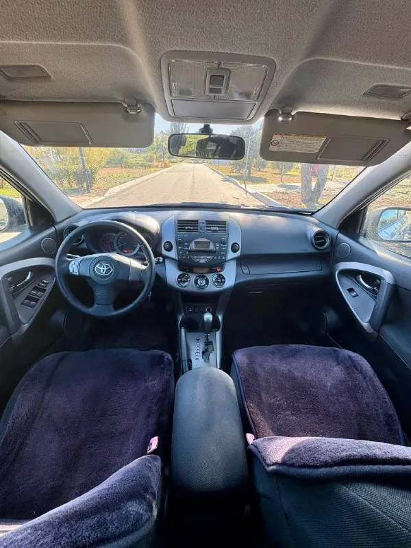 🇯🇵 Toyota rav4 ха30

💰Цена: 1 100 000р
🏢Город: мариуполь
📅Год выпуска: 2006
🗒️Пробег: 215 037 км.
⚙️Двигатель: 2.0
⛽Топливо: бензин
⚙️Кпп: автомат

📞 Телефон:

+7-949-727-41-51
+7-989-263-55-56
+7-949-713-18-14

💾 Описание:

Toyota rav4 (xa30) - это легендарный внедорожник, который не теряет актуальности.

Преимущество данной модели :
— Комфорт и безопасность. Просторный салон, качественные материалы и системы безопасности обеспечивают высокий уровень комфорта.
— Мощность и динамика.
Двигатель объёмом 2 литра обеспечивает отличную динамику.
— Универсальность. Благодаря своему внедорожному характеру, rav4 отлично чувствует себя как в городе, так и за его пределами.

✅Кузов без коррозии, южная эксплуатация, все стекла включая лобовое родные
✅Оригинальный пробег
✅Хорошее состояние как внешне так и технически

Богатая комплектация:
Полный электропакет, климат контроль ❄️, подогрев сидений, мультируль, подогрев зоны дворников. - фотография - 8