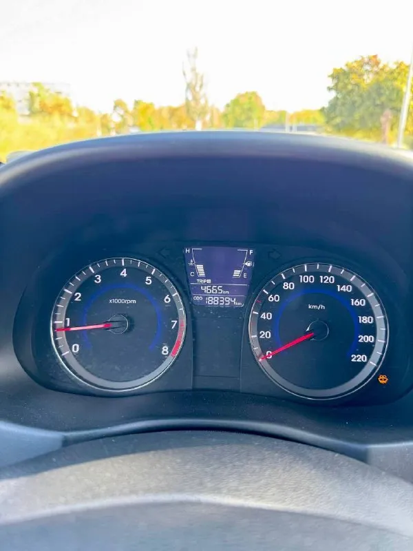 ⚪️ Hyundai solaris

💰Цена: 830 000р
🏢Город: мариуполь
📅Год выпуска: 2014
🧾Пробег: 188 394 км.
⚙️Двигатель: 1.6
⛽Топливо: бензин
⚙️Кпп: механика

📞 Телефон:

+7-989-263-55-56
+7-949-727-41-51
+7-949-551-91-52

💾 Описание:

Solaris зарекомендовал себя на российском рынке как универсальный, практичный и надежный автомобиль для тех, кому важны экономичность, надёжность и комфорт.

✅ Заводская краска 💯%
✅ Оригинальный пробег
✅ Техническое состояние на 5+

Кондиционер ❄️ (работает отлично), abs, airbag, электростеклоподьемники, , гидроусилитель руля,
Центральный замок.

Улица шевченко 269

🏦 Возможна продажа в кредит по двум документам. - фотография - 10
