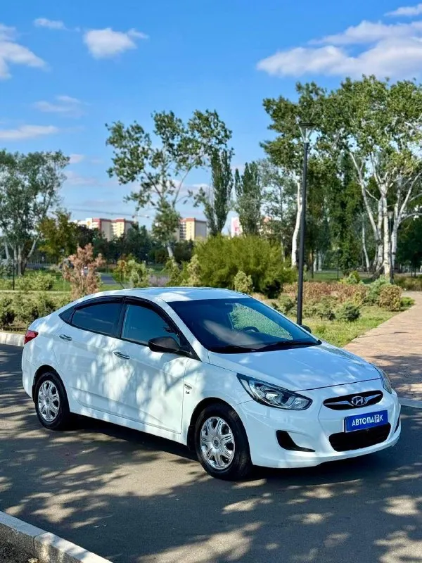 ⚪️ Hyundai solaris

💰Цена: 830 000р
🏢Город: мариуполь
📅Год выпуска: 2014
🧾Пробег: 188 394 км.
⚙️Двигатель: 1.6
⛽Топливо: бензин
⚙️Кпп: механика

📞 Телефон:

+7-989-263-55-56
+7-949-727-41-51
+7-949-551-91-52

💾 Описание:

Solaris зарекомендовал себя на российском рынке как универсальный, практичный и надежный автомобиль для тех, кому важны экономичность, надёжность и комфорт.

✅ Заводская краска 💯%
✅ Оригинальный пробег
✅ Техническое состояние на 5+

Кондиционер ❄️ (работает отлично), abs, airbag, электростеклоподьемники, , гидроусилитель руля,
Центральный замок.

Улица шевченко 269

🏦 Возможна продажа в кредит по двум документам. - фотография - 3