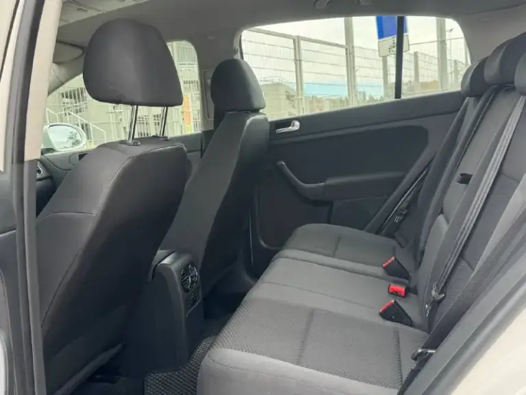 Продам volkswagen golf plus
Год выпуска 2011
Объем двигателя 1.6
Коробка механика надежная сочетания двигателя и коробки пробег в авто 113.000 км !один хозяин за всё время эксплуатации ! Автотека зелёная без дтп !комплектация-
Стоит штатная мультимедия работает отлично, камера заднего вида
4 Электро стёклаподъемника,
Подогрев сидений, климат контроль двух зонный,
Подогрев заднего/переднего лобового и зеркал, abs/esp, электро регулировка складывания боковых зеркал! Датчики дождя, датчики света система адаптивного освещения (afs) хорошая акустика,
Сигнализация, центральный замок авто в отличном состоянии
По кузову, рыжиков и вздутия нет, от слова совсем!
, Коробка в отличном состоянии машина полностью обслужена от и до вложений не требует все чеки сохранились !ходовая часть недавно была обслужена полностью !
Салон в отлично сохранилась, работает каждая кнопочка!
По документам полный порядок, любой вид оформления!цена 985.000.р аргументи
📲 Tg: @klimenko_f
📞 Звоните: +7(949)5174855 - фотография - 6