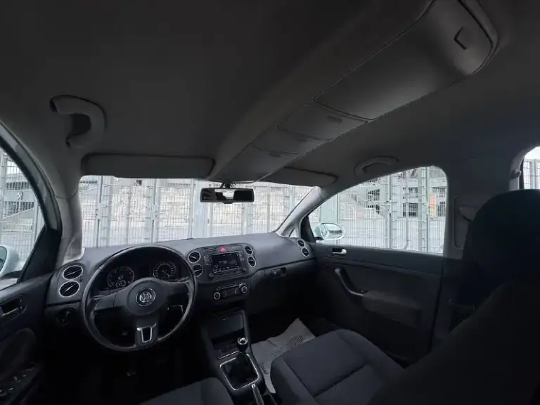Продам volkswagen golf plus
Год выпуска 2011
Объем двигателя 1.6
Коробка механика надежная сочетания двигателя и коробки пробег в авто 113.000 км !один хозяин за всё время эксплуатации ! Автотека зелёная без дтп !комплектация-
Стоит штатная мультимедия работает отлично, камера заднего вида
4 Электро стёклаподъемника,
Подогрев сидений, климат контроль двух зонный,
Подогрев заднего/переднего лобового и зеркал, abs/esp, электро регулировка складывания боковых зеркал! Датчики дождя, датчики света система адаптивного освещения (afs) хорошая акустика,
Сигнализация, центральный замок авто в отличном состоянии
По кузову, рыжиков и вздутия нет, от слова совсем!
, Коробка в отличном состоянии машина полностью обслужена от и до вложений не требует все чеки сохранились !ходовая часть недавно была обслужена полностью !
Салон в отлично сохранилась, работает каждая кнопочка!
По документам полный порядок, любой вид оформления!цена 985.000.р аргументи
📲 Tg: @klimenko_f
📞 Звоните: +7(949)5174855 - фотография - 7
