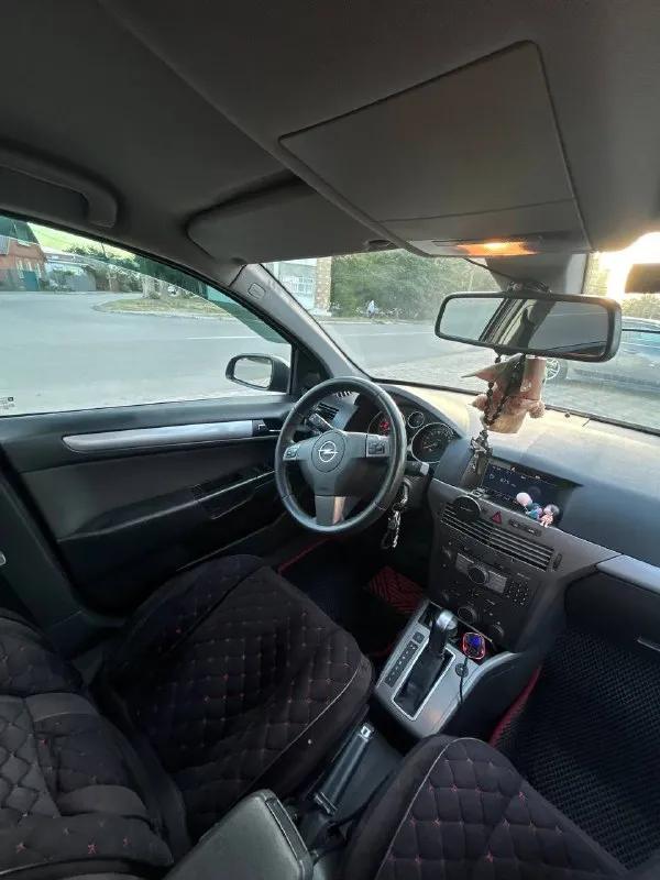 Продам opel astra h в кузове хетчбек
1.8 Коробка автомат 4х ступенчатая (не робот)
Весь кузов в родной краске
Электростеклоподьемники в круг
Круиз контроль
Климат контроль
Парктроники
Цветной бк
Установлено гбо
Машина пригнана с германии в 2021 году
Продажа в связи покупкой нового авто, с машиной расставаться очень грустно, отличный авто который никогда не подводил
За машиной ухаживали, салон чистый, в машине не курили
Состояние авто отличное
Два комплекта ковриков, два комплекта резины (лето 2 сезона, зима 1 сезон)
Цена 777.000
+79494560610
Осмотр г. Харцызск
📲 Tg: @whyshersh
📞 Звоните: +7(949)4560610 - фотография - 4