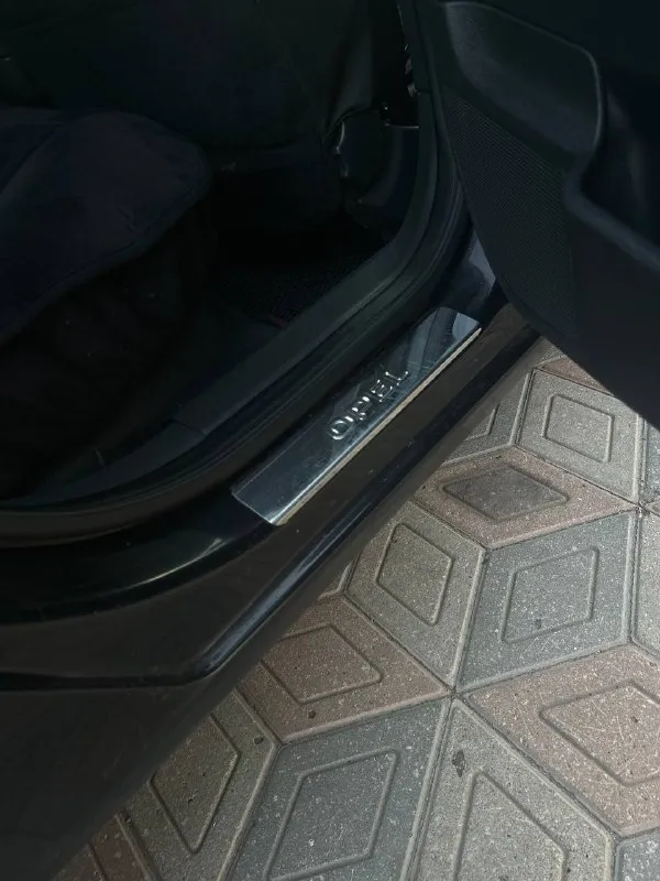 Продам opel astra h в кузове хетчбек
1.8 Коробка автомат 4х ступенчатая (не робот)
Весь кузов в родной краске
Электростеклоподьемники в круг
Круиз контроль
Климат контроль
Парктроники
Цветной бк
Установлено гбо
Машина пригнана с германии в 2021 году
Продажа в связи покупкой нового авто, с машиной расставаться очень грустно, отличный авто который никогда не подводил
За машиной ухаживали, салон чистый, в машине не курили
Состояние авто отличное
Два комплекта ковриков, два комплекта резины (лето 2 сезона, зима 1 сезон)
Цена 777.000
+79494560610
Осмотр г. Харцызск
📲 Tg: @whyshersh
📞 Звоните: +7(949)4560610 - фотография - 7