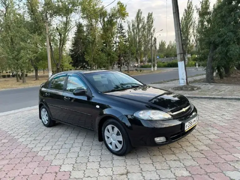 Продам шевролет лаччети 1.6, 2008 год, 5 ступка механика !
Состояние отличное, двигатель, коробка в идеале.
Подвеска в отличном состоянии в начале лета перебиралась.
На хорошей комплектации: кондиционер,4 стеклоподъемника, abs, гидроусилитель руля, регулировка зеркал, обогрев заднего стела, противотуманные фары

2 Ключа, сигнализация старлайн
Документально всё в порядке !
Осмотр макеевка

✅Цена 525 000 тысяч рублей торг

📲Телефон: +79498501337 - фотография - 6