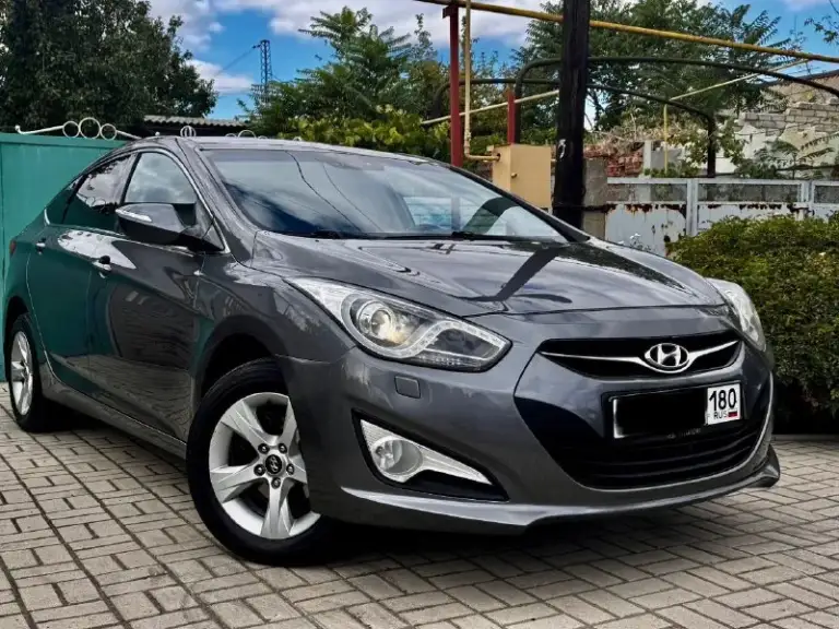 Hyundai i40 2014 г.
Двигатель 2.0 150.лс бензин. 168 000 км родной её пробег.
Автомат 6 ступенчатый.
Продаю свою машину!
Состояние отличное для своих лет.
Гаражное и бережное хранение.
Полностью вся обслужена все наряды
Самая полная максимальная комплектация.
2 Комплекта ключей, сервисные книжки.
Подогрев сидений, двухзонный климат контроль. Подогрев руля круизконтроль.
Электронный ручник, лепестки на руле. Спорт режим.
Полный электропакет.
Адаптация освещения фар. Мультируль.
Двигатель 2.0 атмосфера бензин.
Коробка передач автомат обычный.
Очень удобный экономный все работает.
Корейской сборки надежный комфортабельный.

Автомобиль в идеальном состоянии.
Цена.1200000 руб. Телефон +79495132229 елена викторовна. - фотография - 4